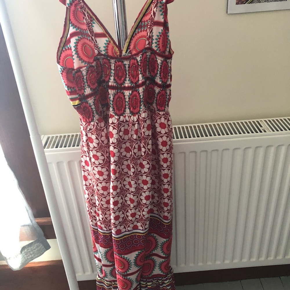 Adorable Sundress - Picture 2 of 3